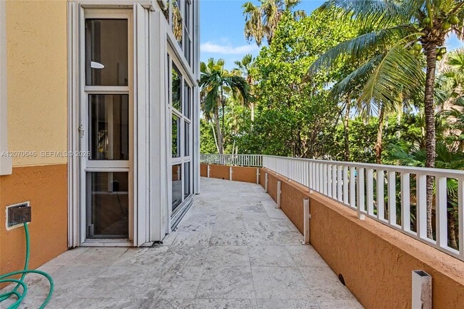 Building Photo - 731 Crandon Blvd