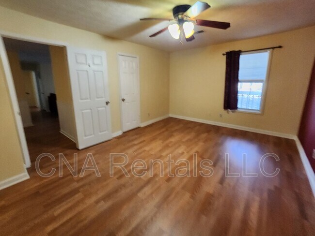 Building Photo - 1505 Countryside Pl SE