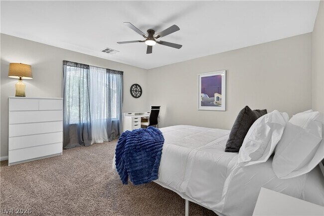 Building Photo - 325 Breve Ct