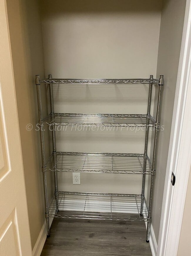 Building Photo - Charming Newly Remodeled 2-Bedroom Home fo...