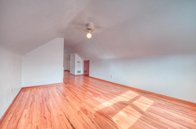 Building Photo - 3088 Ontario St