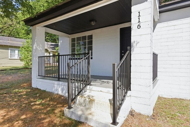 Building Photo - 116 Chester Ave