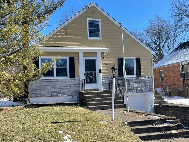 Primary Photo - 8298 Jackies Dr