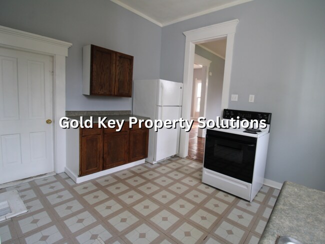 Building Photo - 803-807 High Street