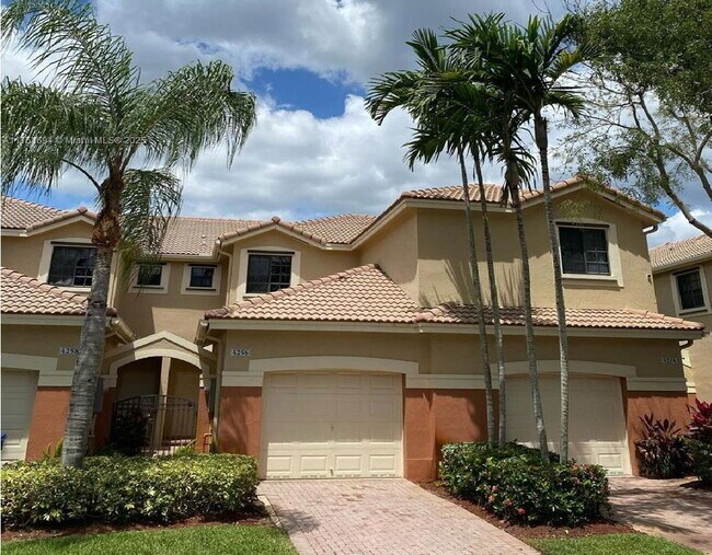 Primary Photo - 4256 Vineyard Cir