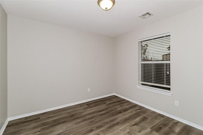 Building Photo - 8113 Greer Way