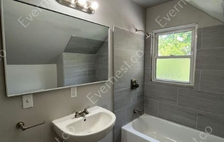 Building Photo - 4011 Fairview Dr