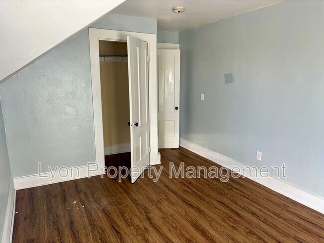 Building Photo - 1134 Social St