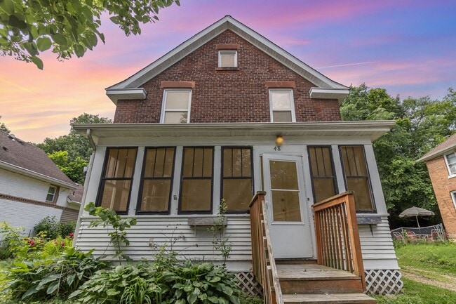 Primary Photo - Charming 3 Bedroom | 1 Bathroom