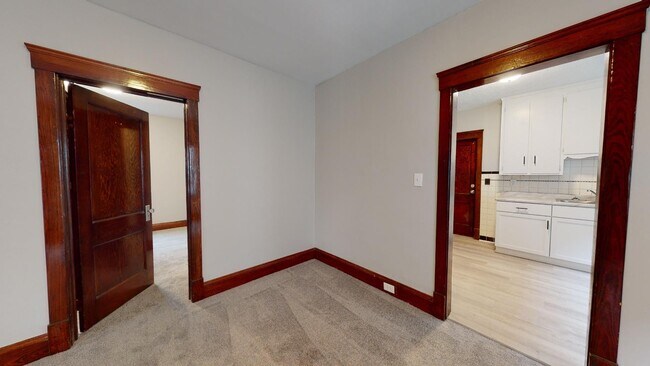 Building Photo - 3210 W 98th St