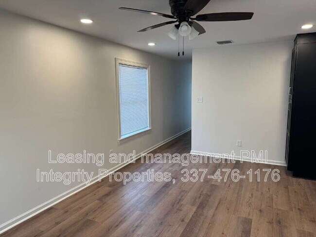 Building Photo - 105 Meaux Blvd
