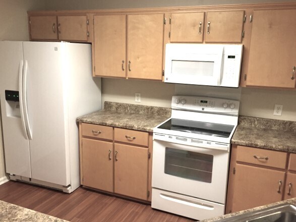 Building Photo - 230 Fontenot Dr