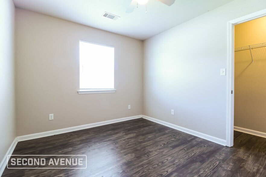 Building Photo - 209 Spring Branch Dr