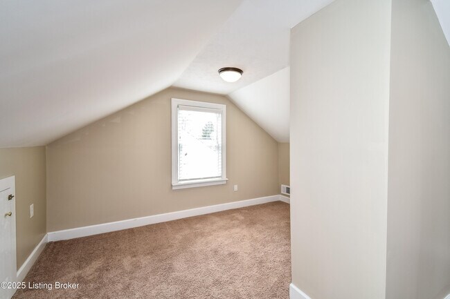 Building Photo - 110 Mills Dr