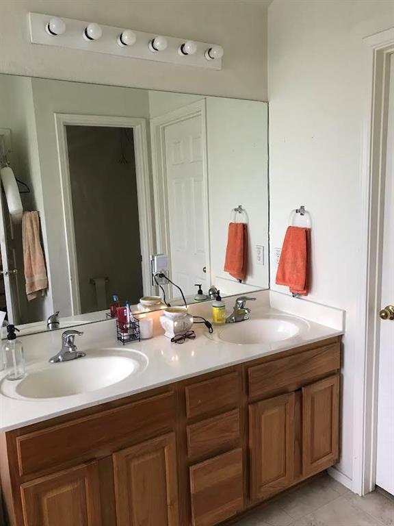 Building Photo - 2612 Tinmouth St