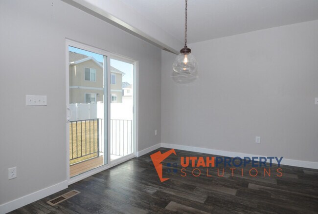 Building Photo - 577 S Windsong Ln