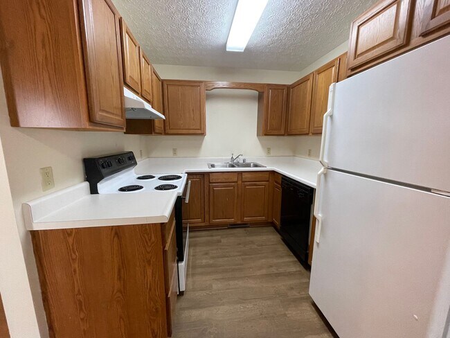 Building Photo - 3425 Legacy Run