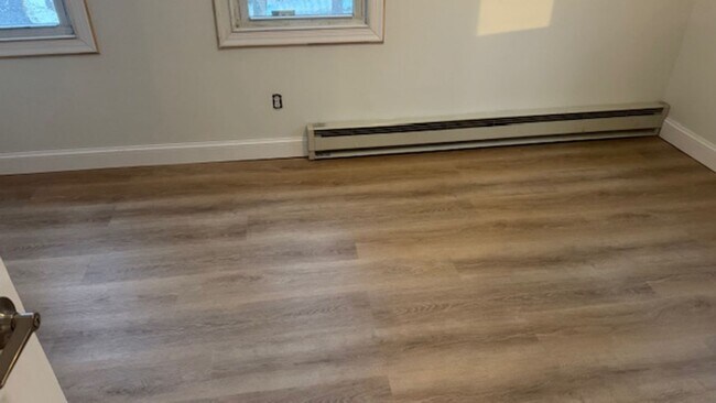 Building Photo - 19 Henning Dr