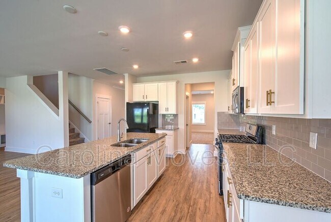Building Photo - 208 Pewter Cir