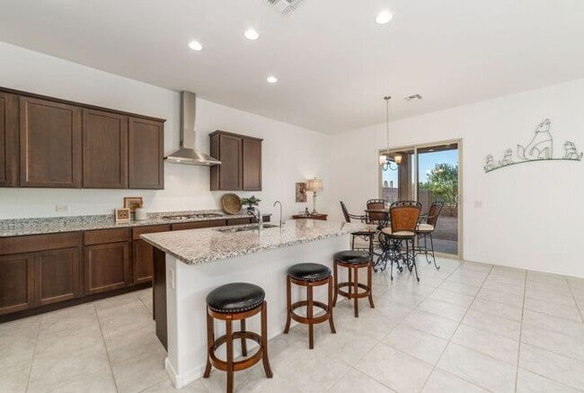 Building Photo - Beautiful home in Gated Dove Mountain Comm...