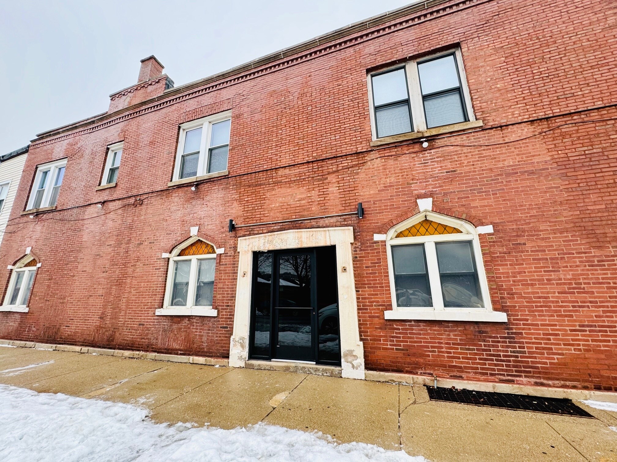 Building Photo - 3756 S Paulina St
