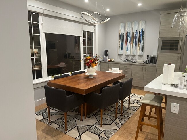 Building Photo - 1805 Gum St