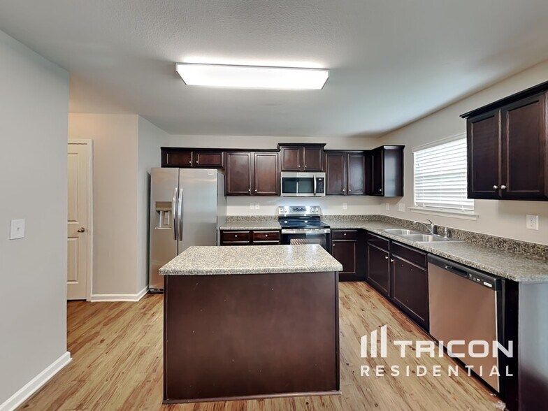 Building Photo - 103 Harvest Pointe Dr