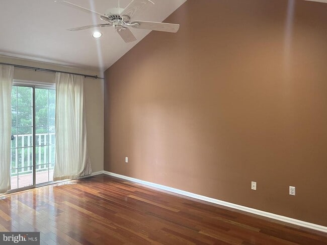 Building Photo - 301 Deer Run Ct