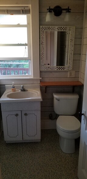Bathroom - 24 E Main St