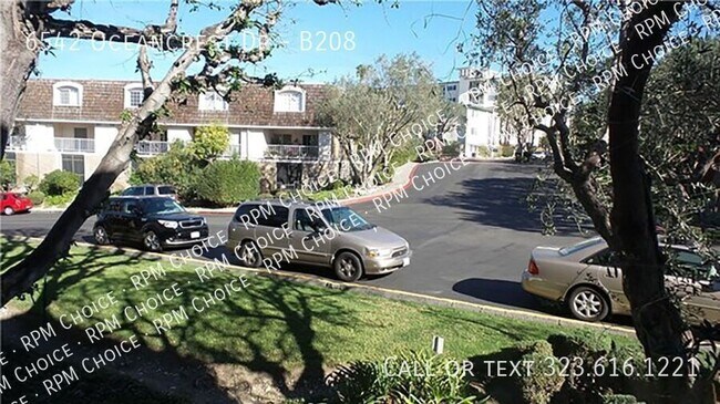 Building Photo - 6542 Ocean Crest Dr