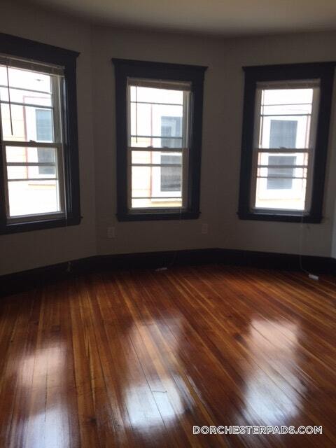 Building Photo - 10 Taft St