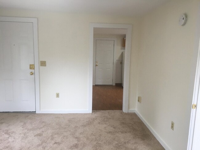 Building Photo - 82 3rd St