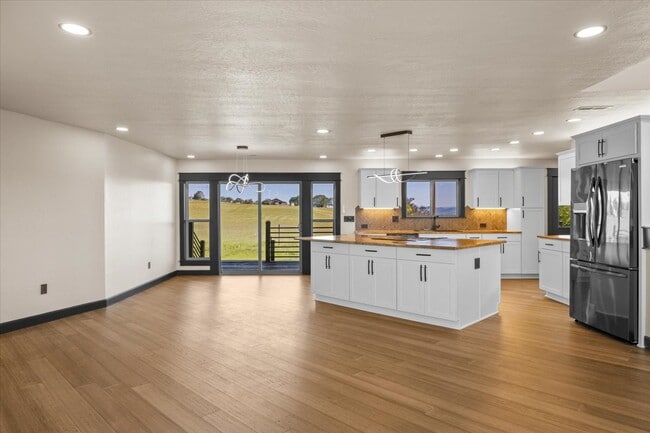 Building Photo - 2477 Coker Butte Rd