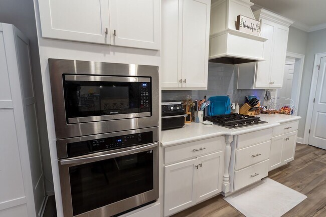 Building Photo - Available July 15, 2026