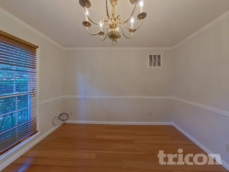 Building Photo - 107 Marks Style Rd