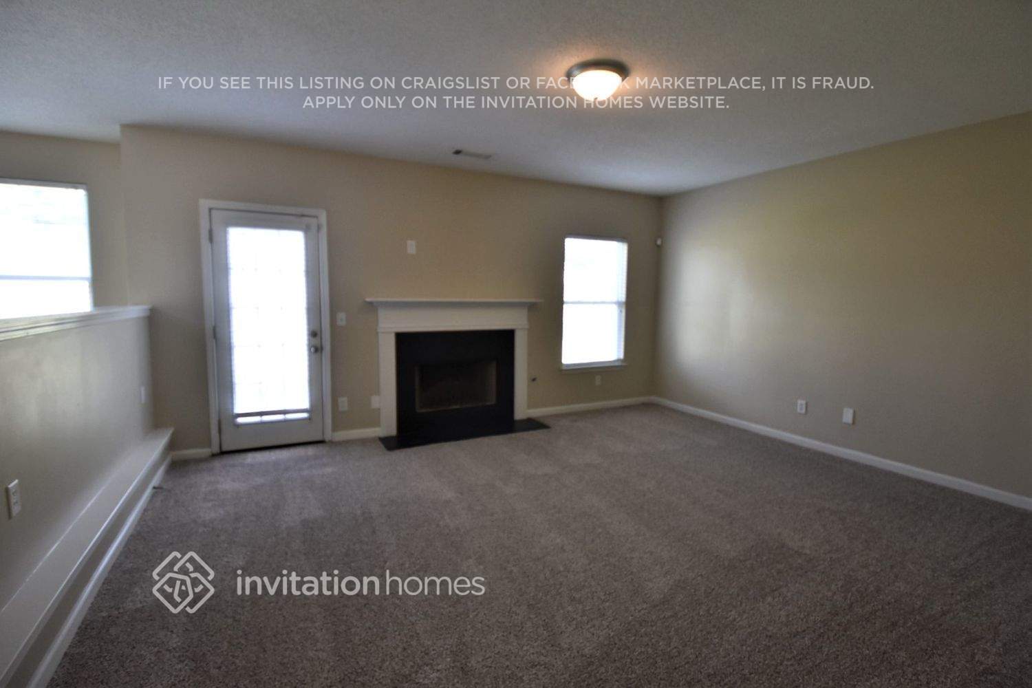 Building Photo - 3632 Rosebud Park Dr