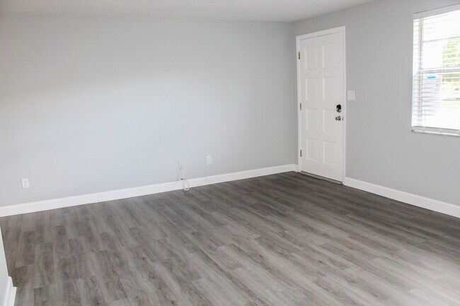 Building Photo - 178 175th Ave E