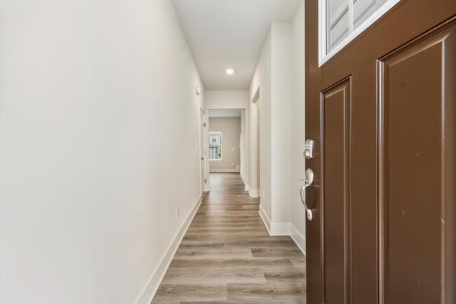 Building Photo - 226 Munsee Cir