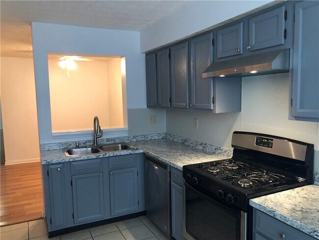 Building Photo - 9456 Cypress Ln