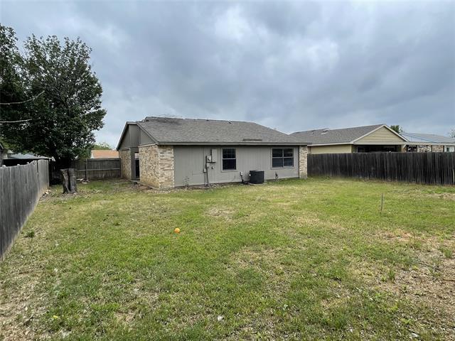 Building Photo - 4113 Pepperbush Dr