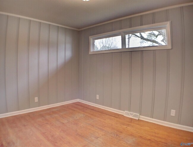 Building Photo - 4213 Eastland Dr NW