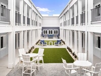 Courtyard - stayAPT Suites - Houston-NASA/Clearlake