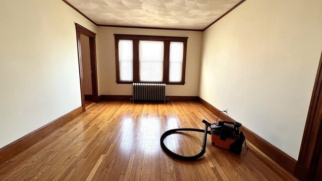 Building Photo - 66 Willow St