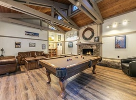 Building Photo - 3115 N Lake Blvd