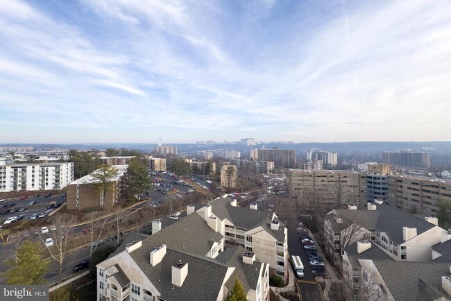 Building Photo - 250 S Reynolds St