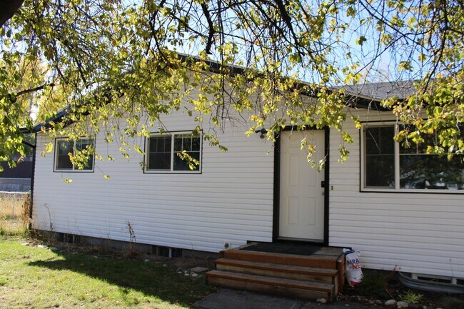 Building Photo - 575 Crimson Dr