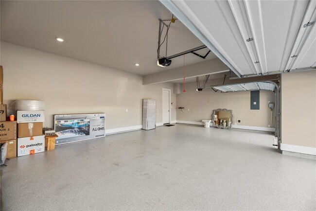 Building Photo - 4225 Hollow Wind Wy