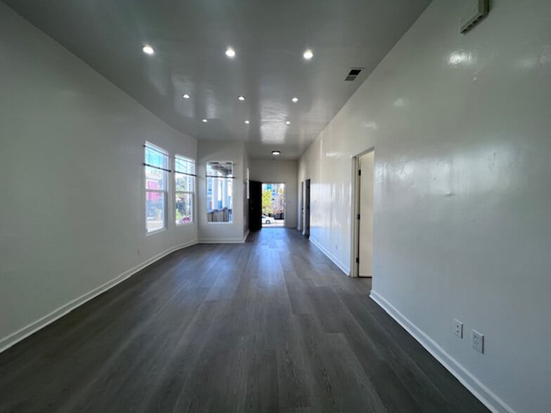 Building Photo - 1039 Peralta St