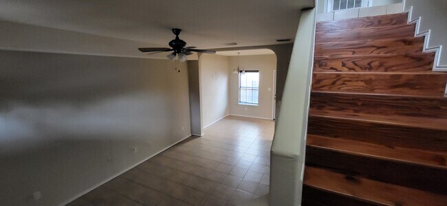 Building Photo - 422 Stone Drive