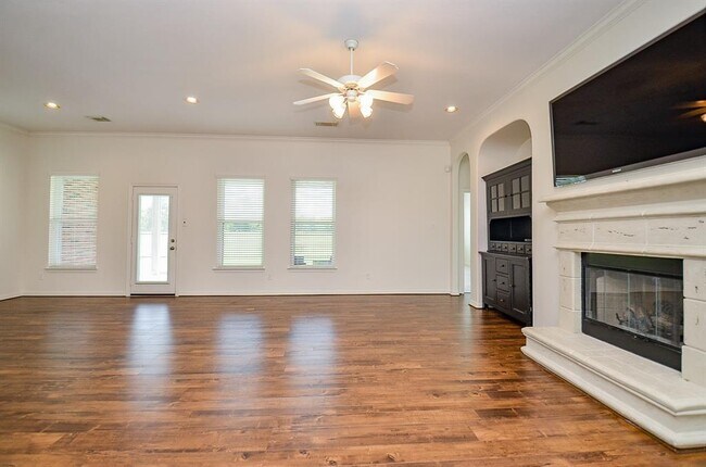 Building Photo - 7706 Bayou Green Ln